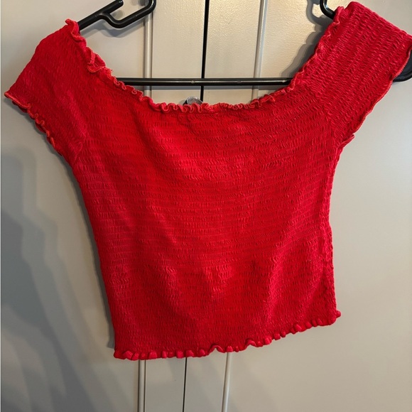 Brandy Melville One Size red short sleeved crop top - Picture 3 of 3